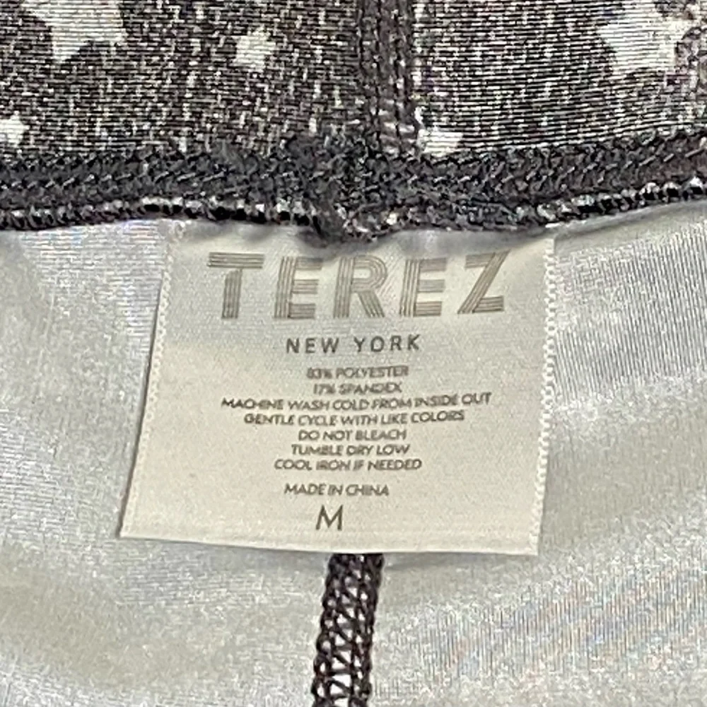 Terez Gray Stars Cropped Leggings NWT - Picture 4 of 4